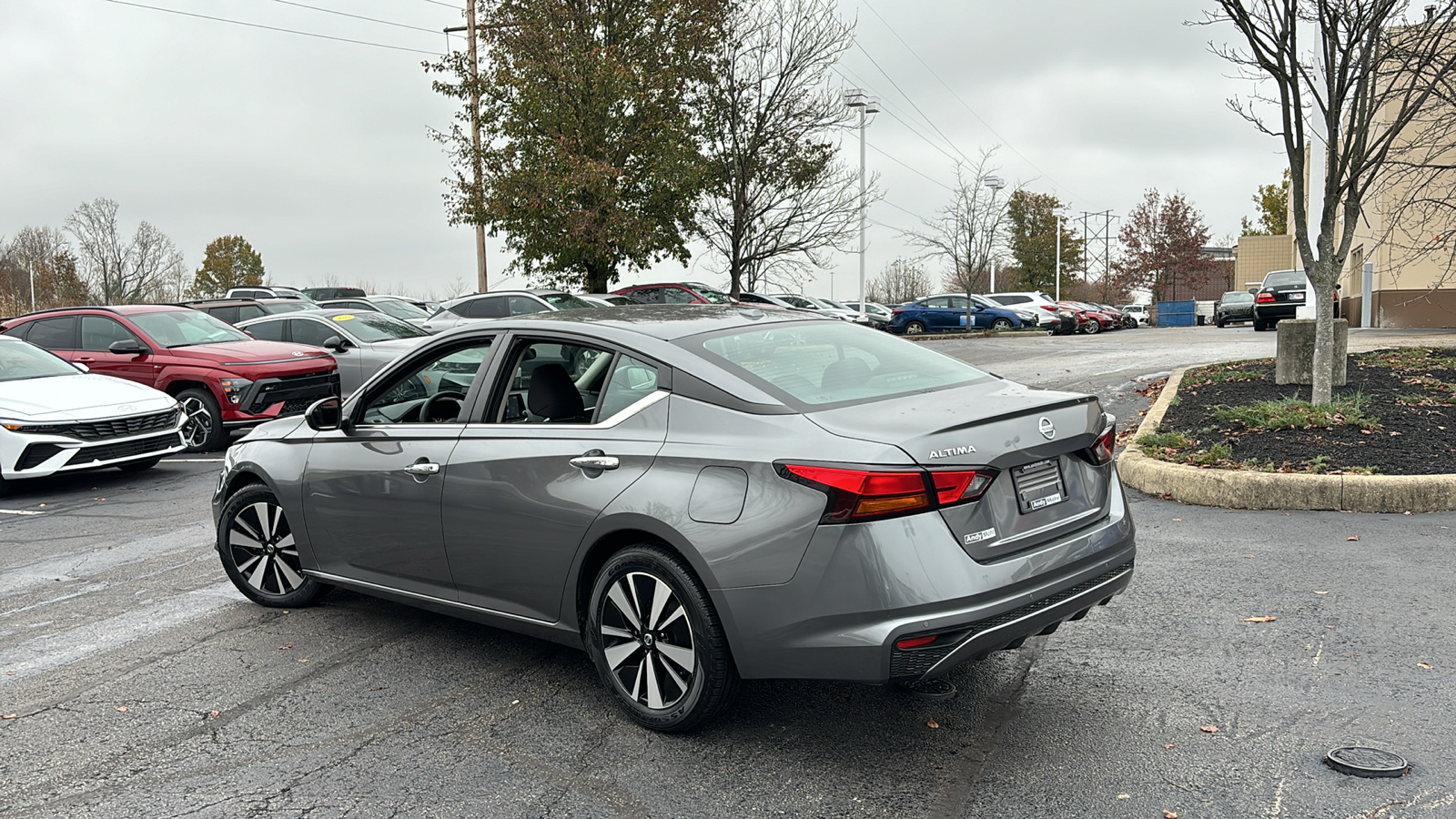 2022 Nissan Altima 2.5 SV 5