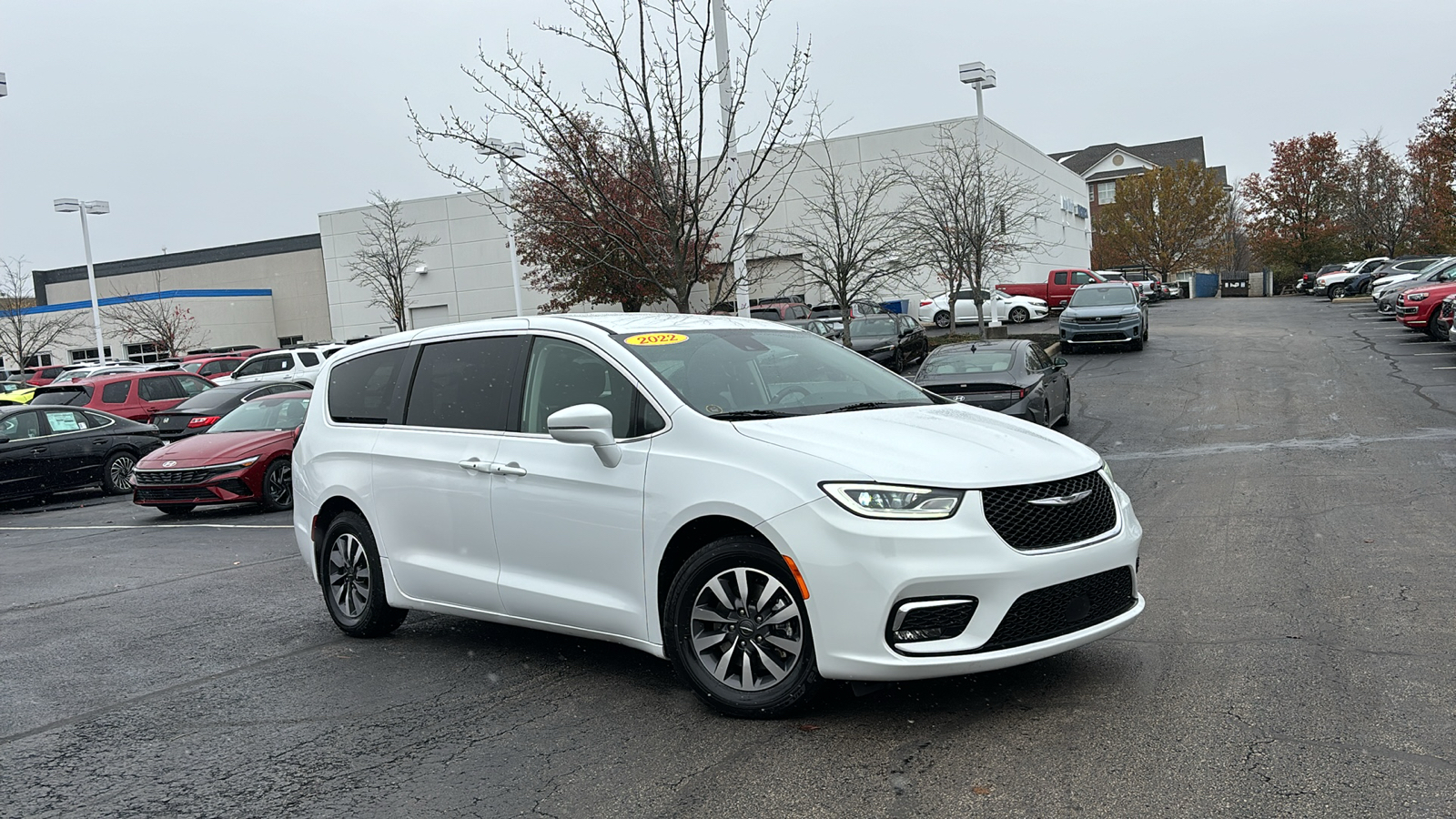 2022 Chrysler Pacifica Hybrid Touring L 1