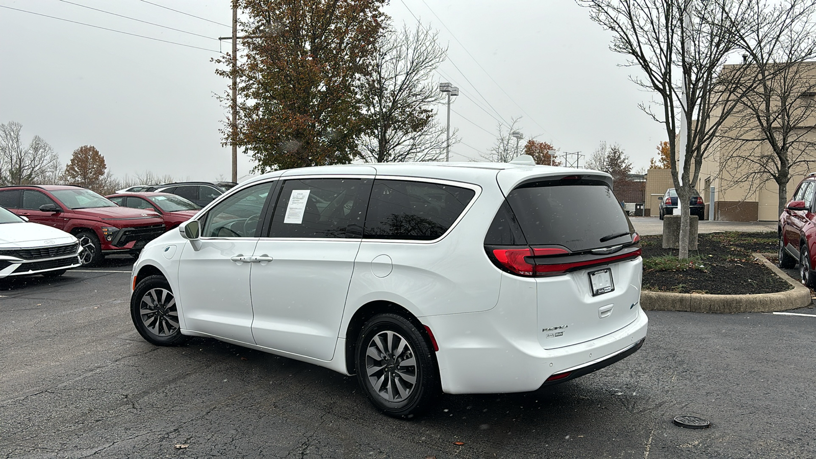 2022 Chrysler Pacifica Hybrid Touring L 5