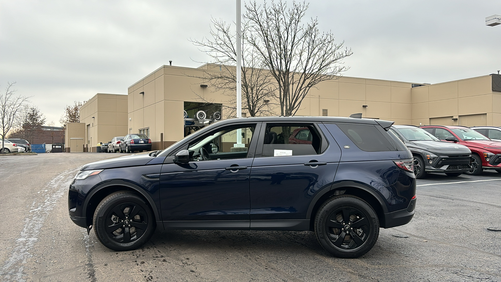 2023 Land Rover Discovery Sport S 4