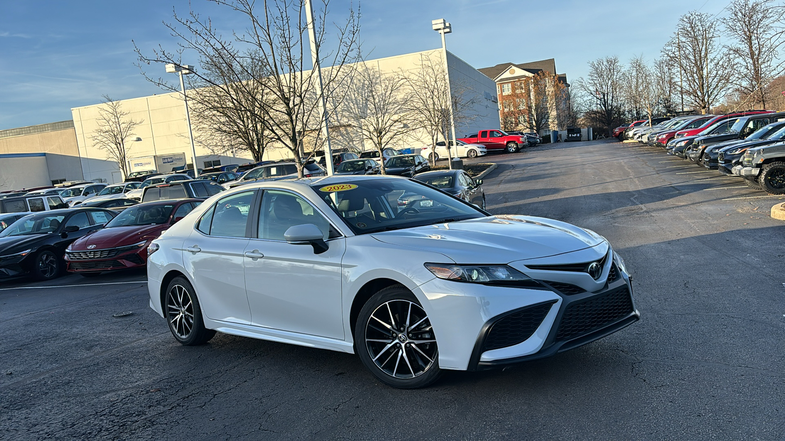 2023 Toyota Camry SE 1