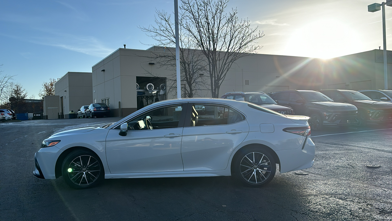 2023 Toyota Camry SE 4