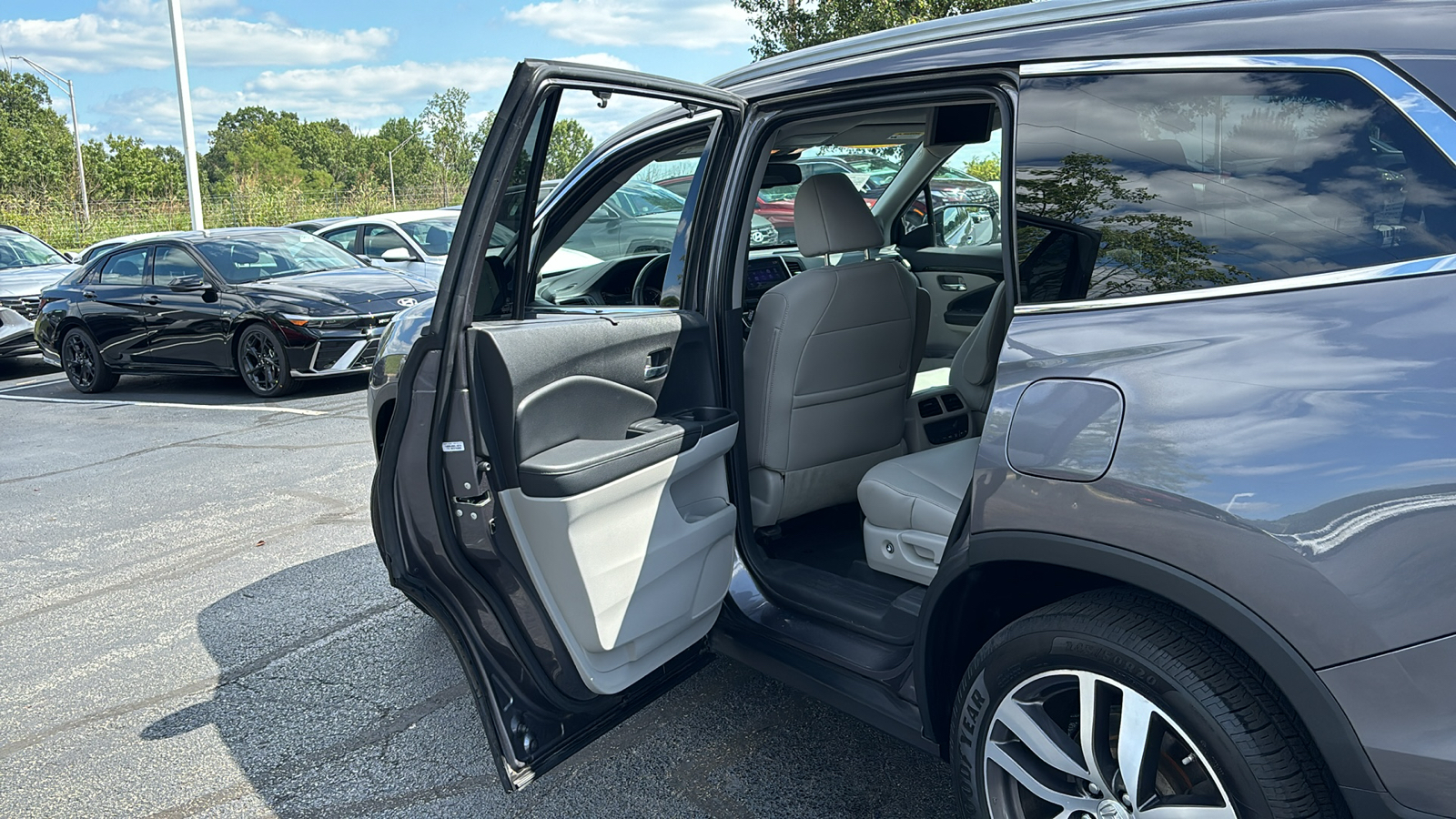 2017 Honda Pilot Touring 33