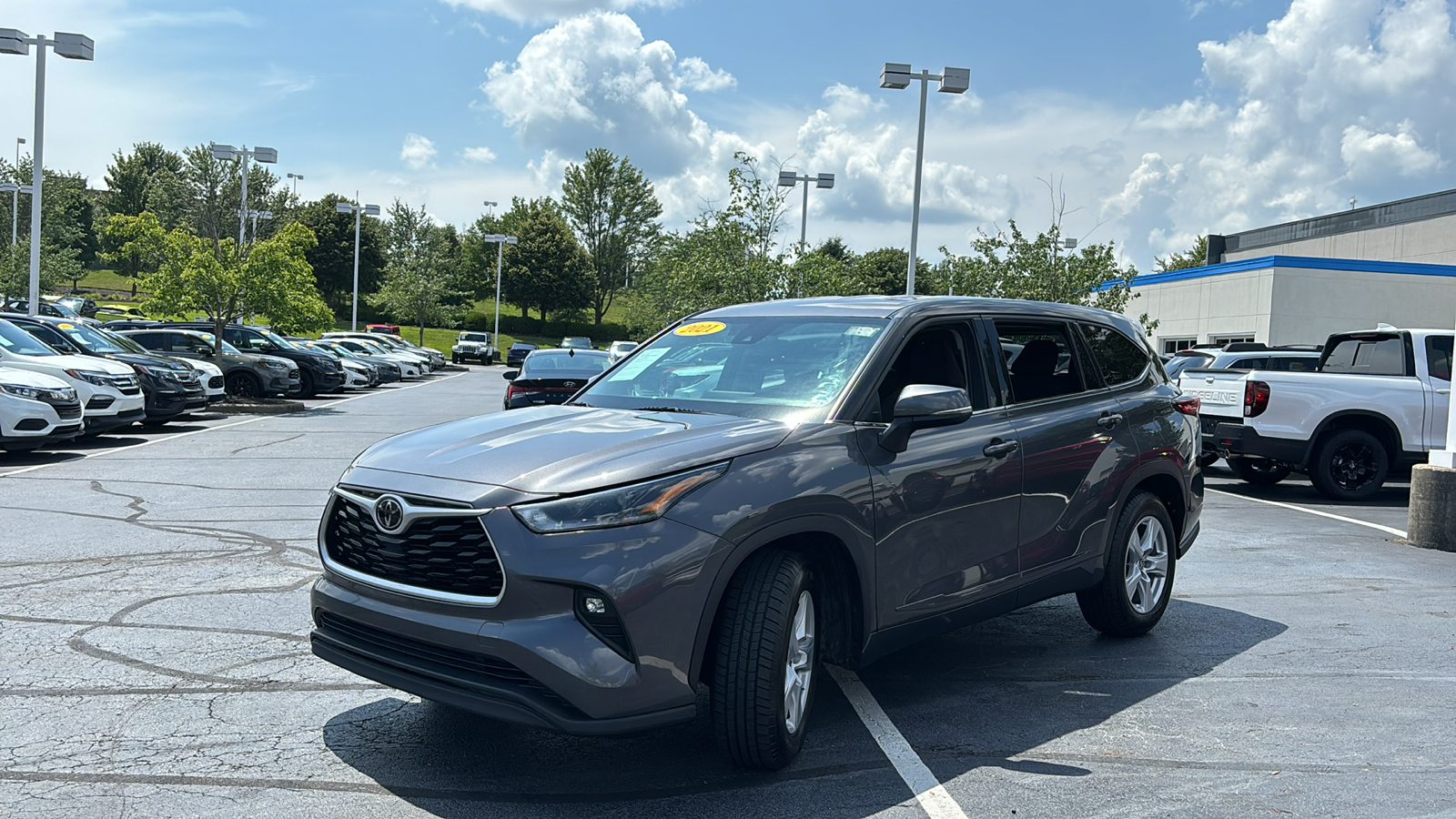 2021 Toyota Highlander LE 3