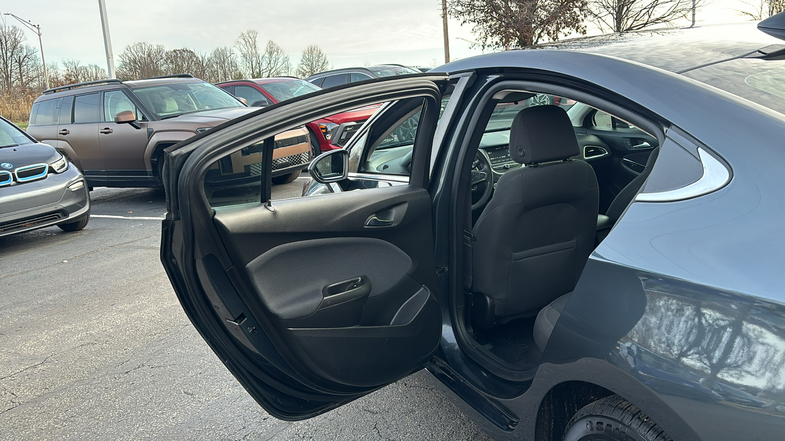 2017 Chevrolet Cruze LT 30