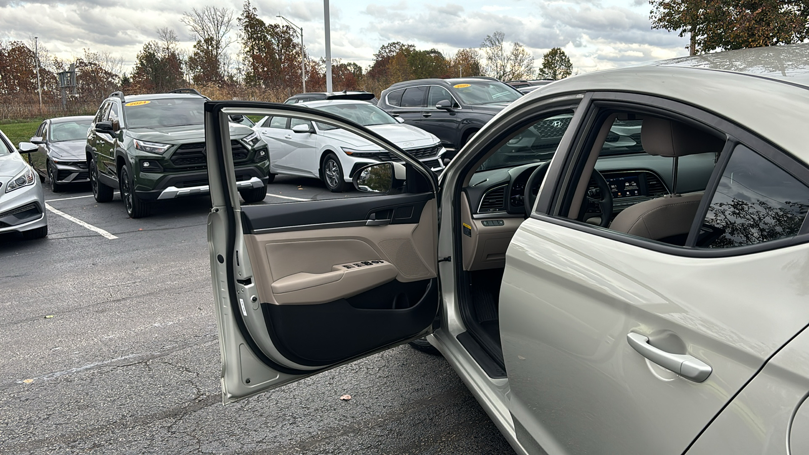 2017 Hyundai Elantra SE 12