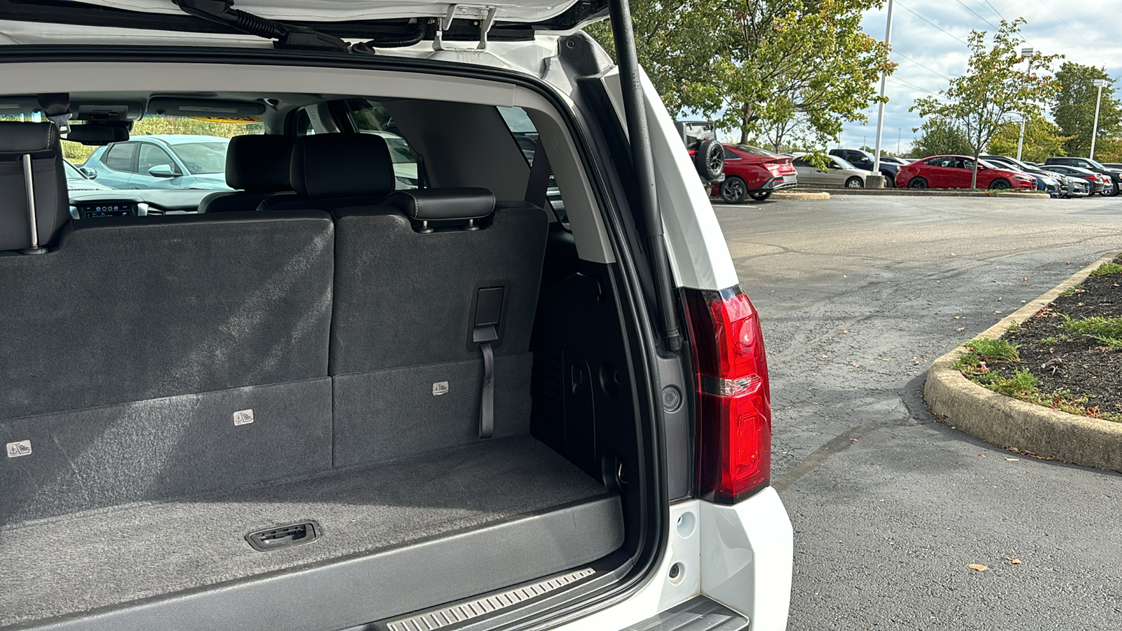 2017 Chevrolet Tahoe LT 39