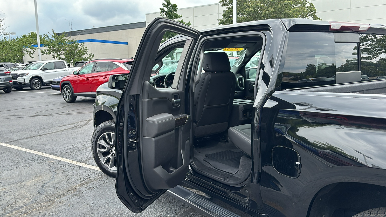 2020 Chevrolet Silverado 1500 RST 33