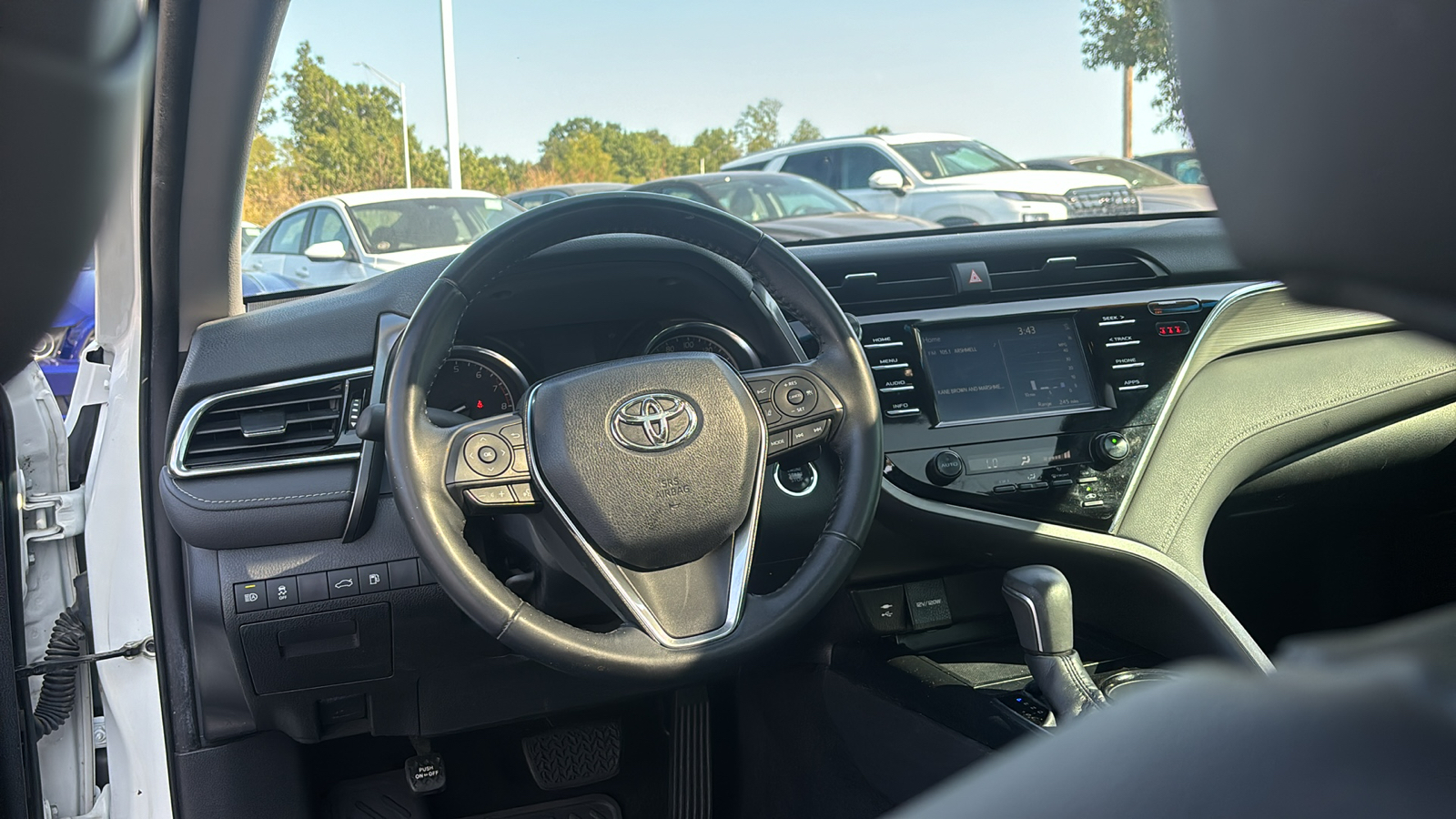 2018 Toyota Camry SE 15