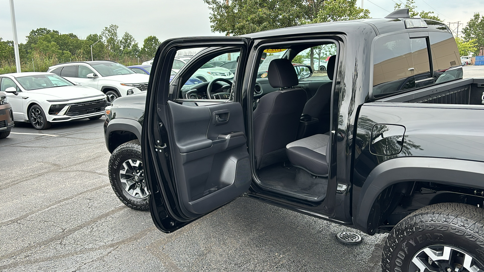 2023 Toyota Tacoma TRD Off-Road 31