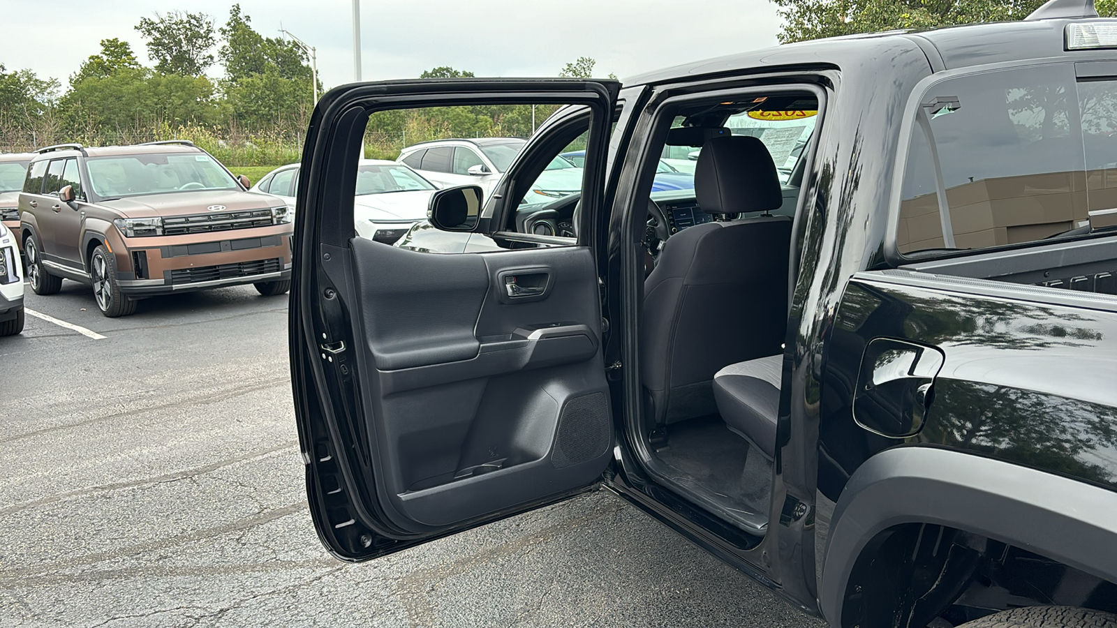 2023 Toyota Tacoma TRD Off-Road 32