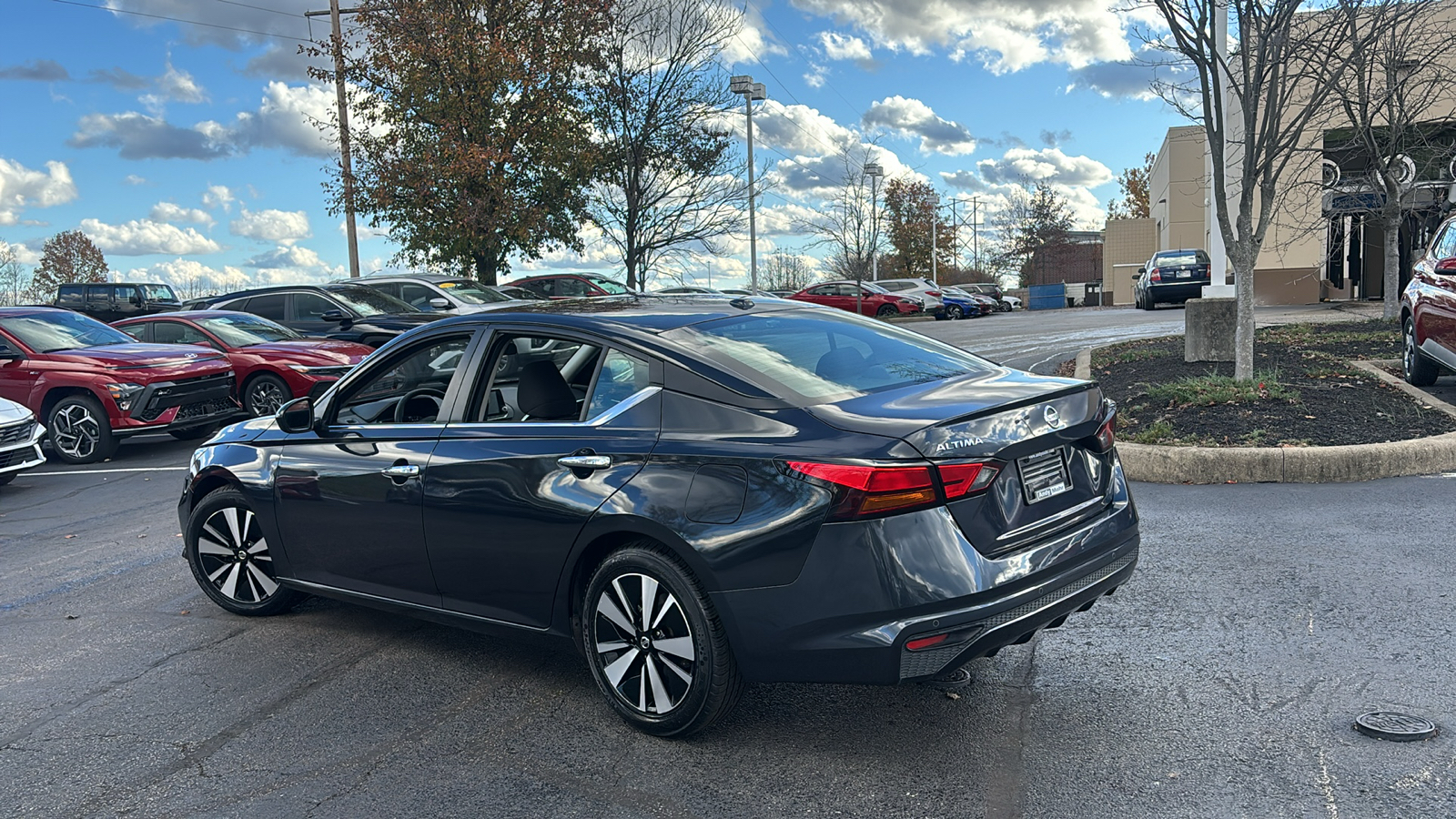 2022 Nissan Altima 2.5 SV 5