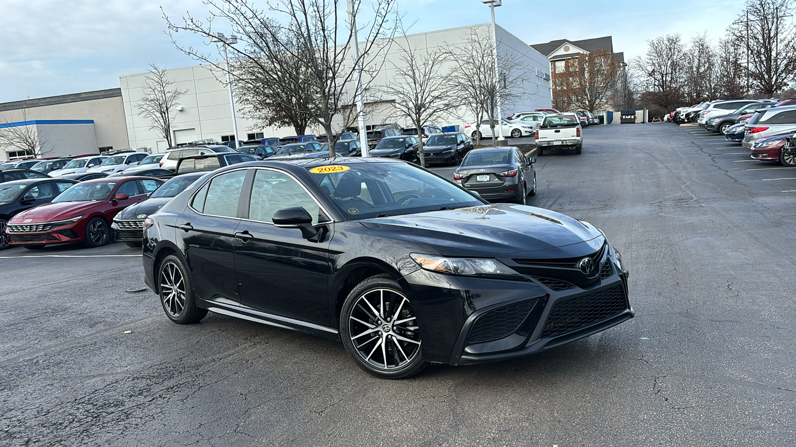 2023 Toyota Camry SE 1