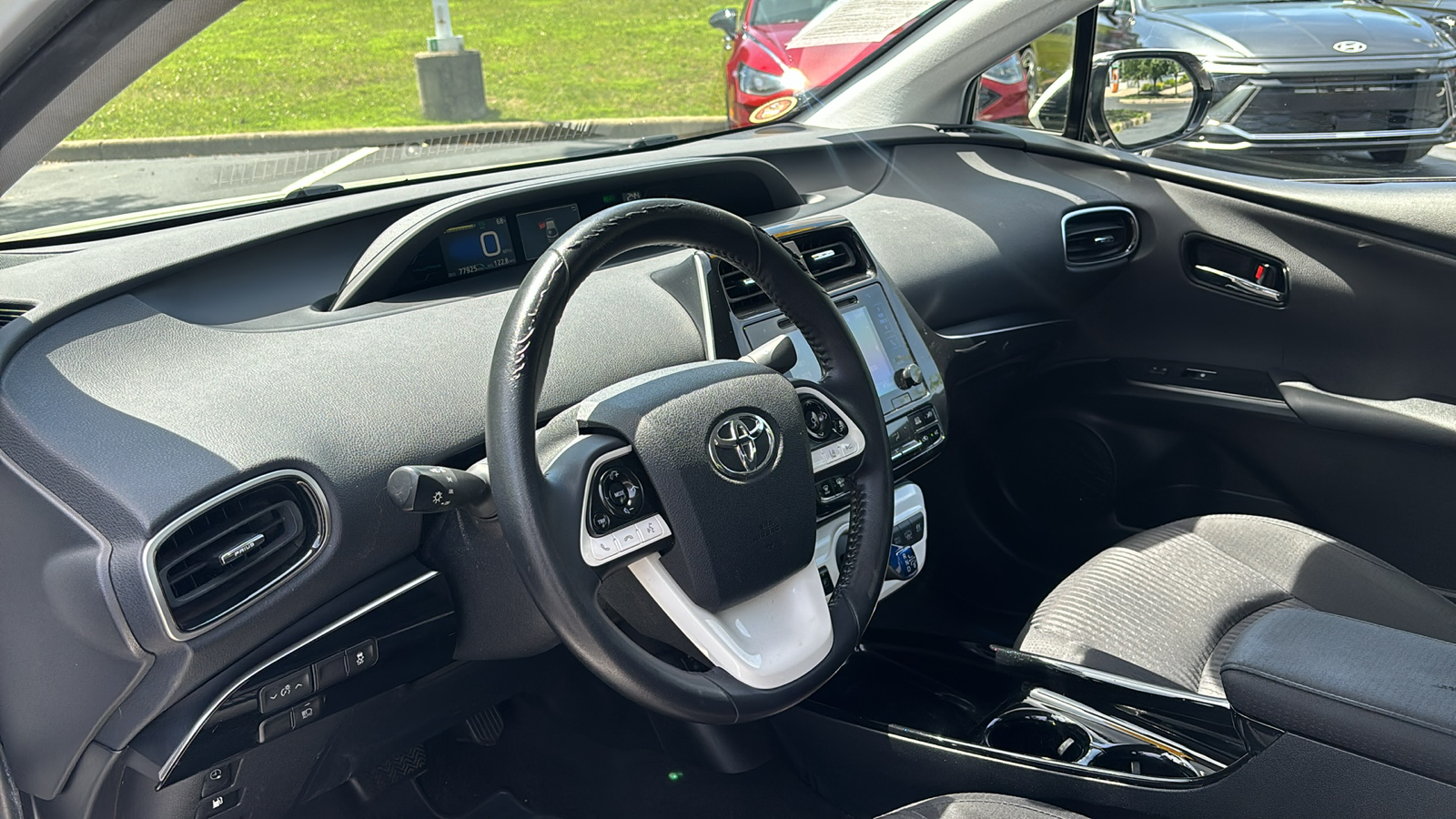 2017 Toyota Prius Prime Plus 31