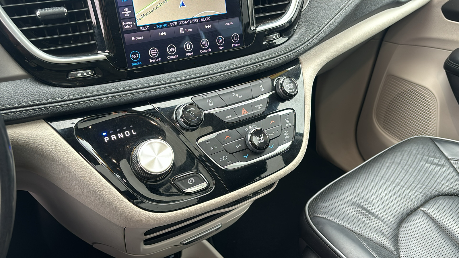 2019 Chrysler Pacifica Limited 21