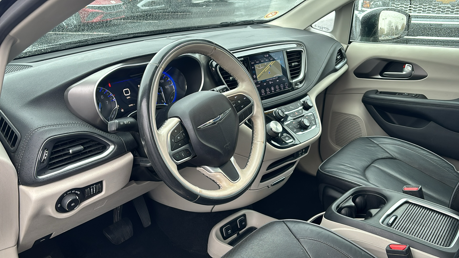 2019 Chrysler Pacifica Limited 24