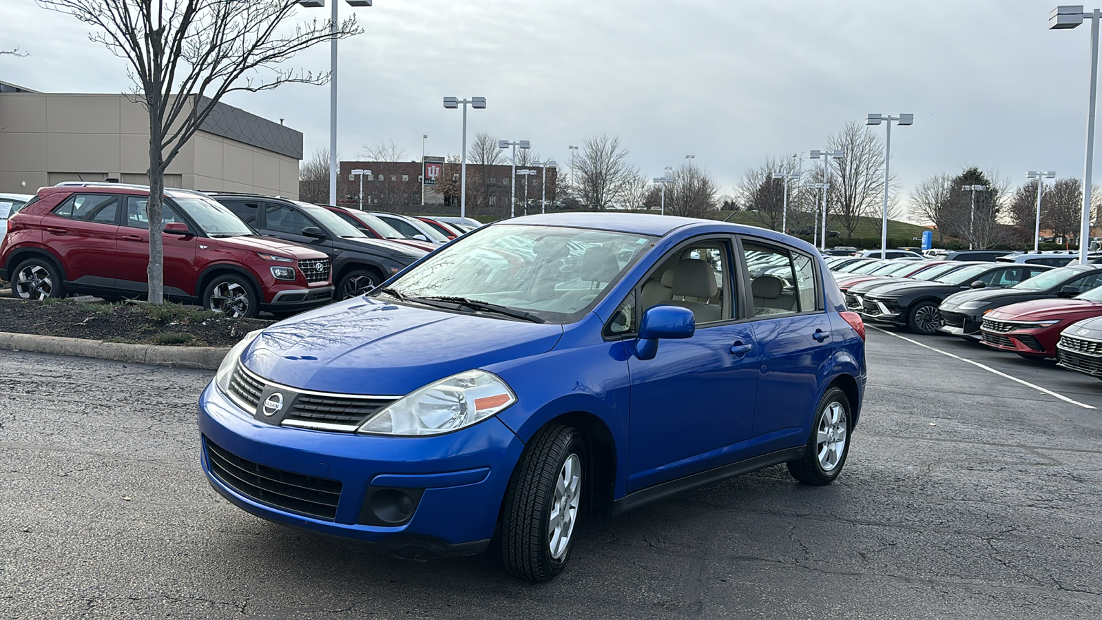 2009 Nissan Versa 1.8 SL 3