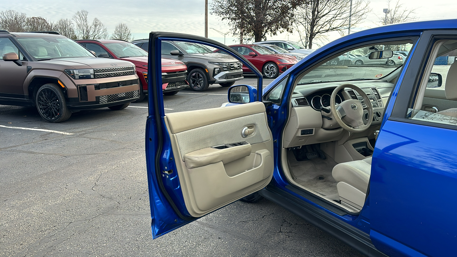 2009 Nissan Versa 1.8 SL 11