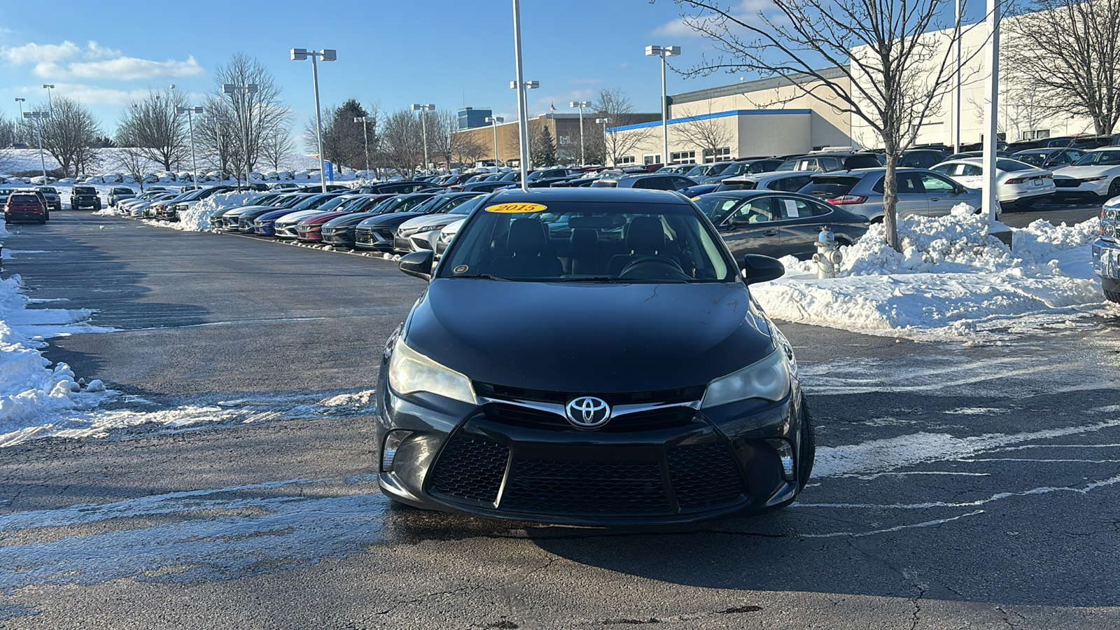 2015 Toyota Camry SE 2