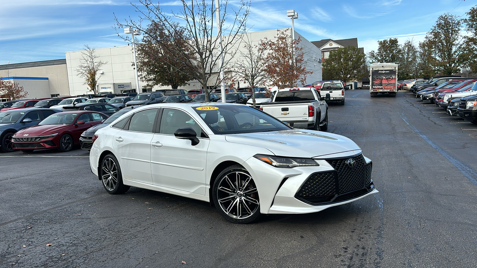 2019 Toyota Avalon Touring 1