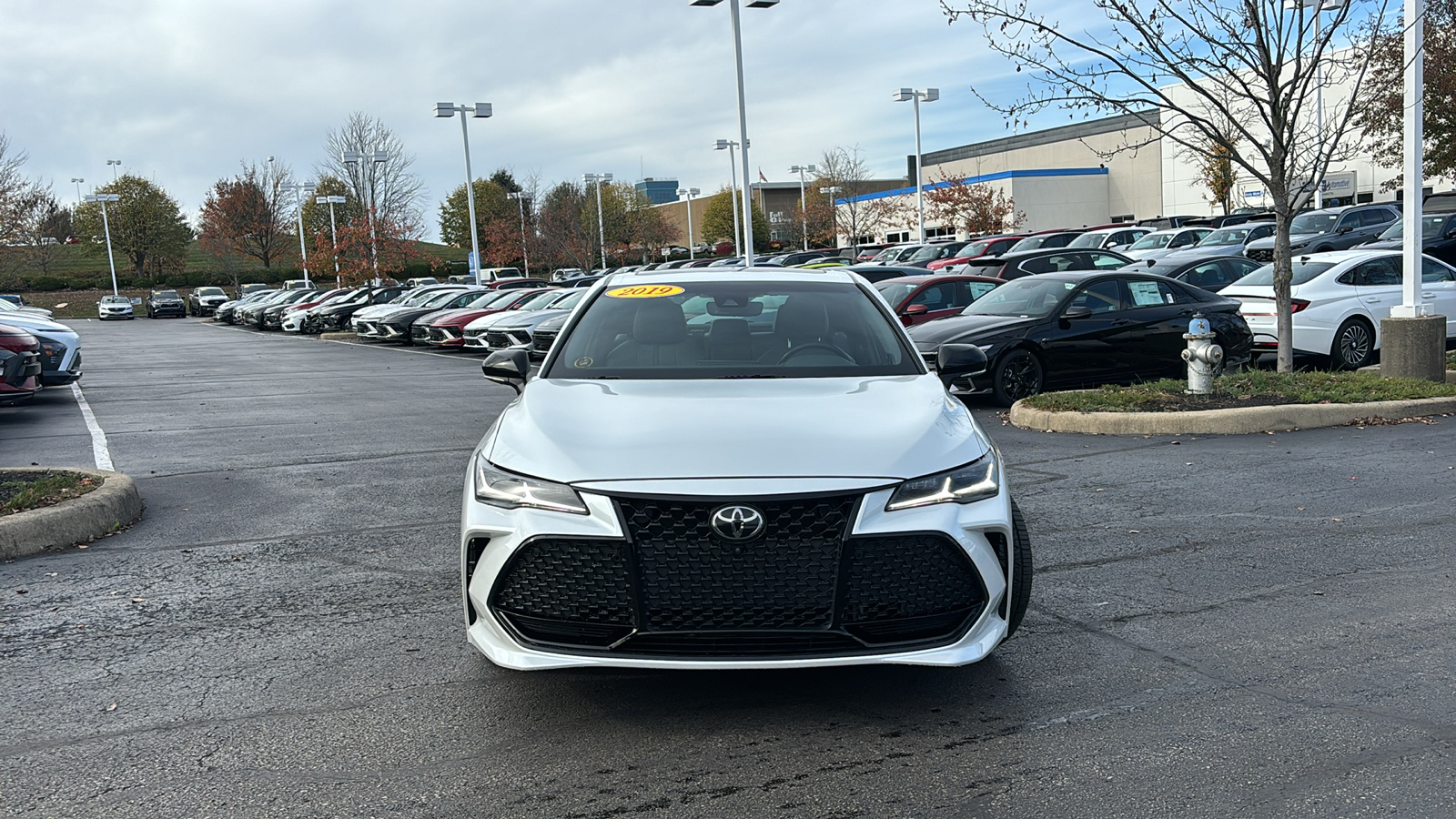 2019 Toyota Avalon Touring 2