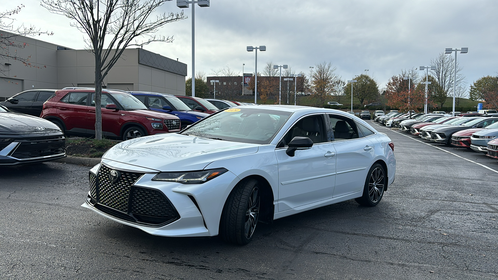 2019 Toyota Avalon Touring 3