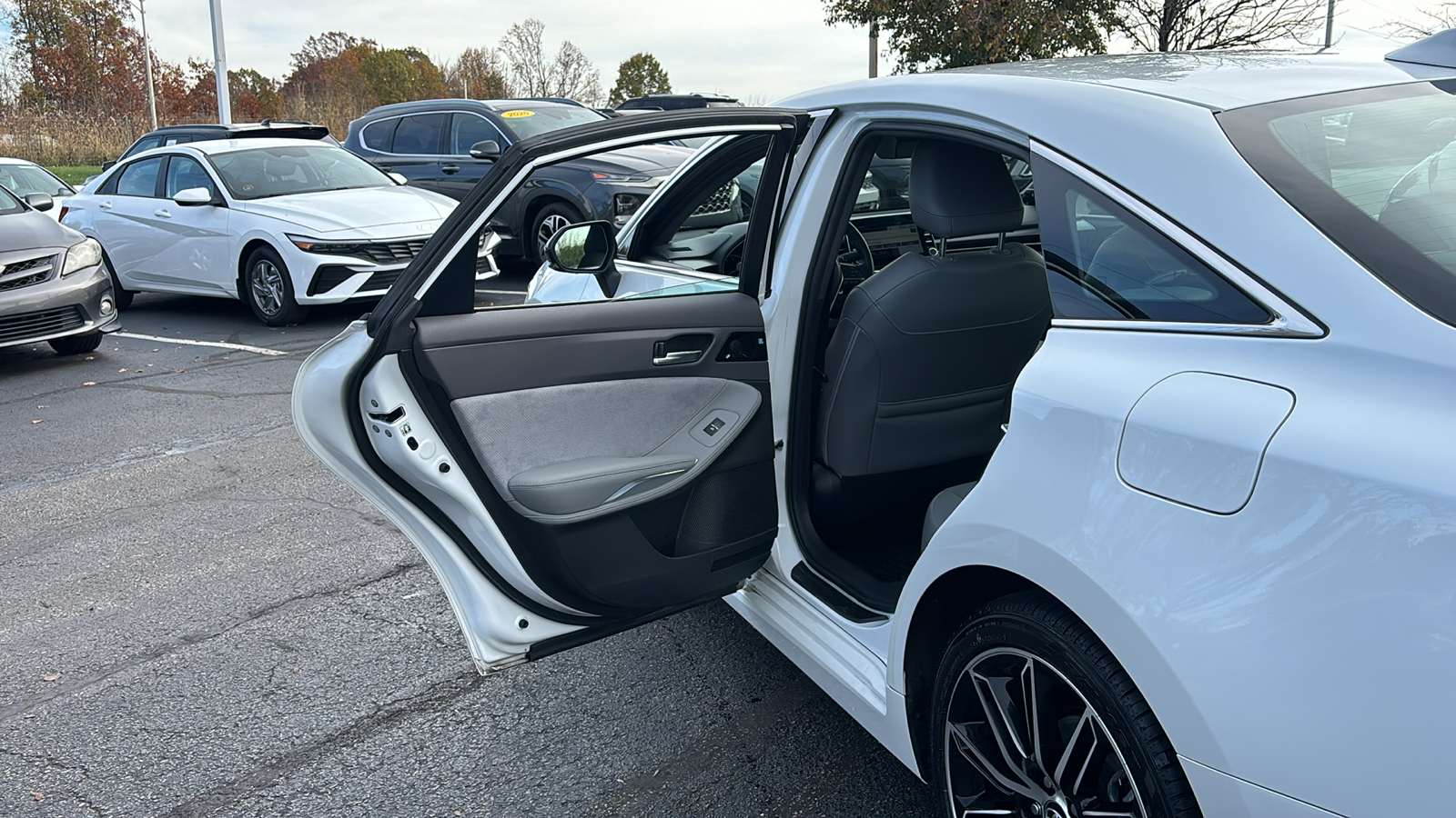 2019 Toyota Avalon Touring 30