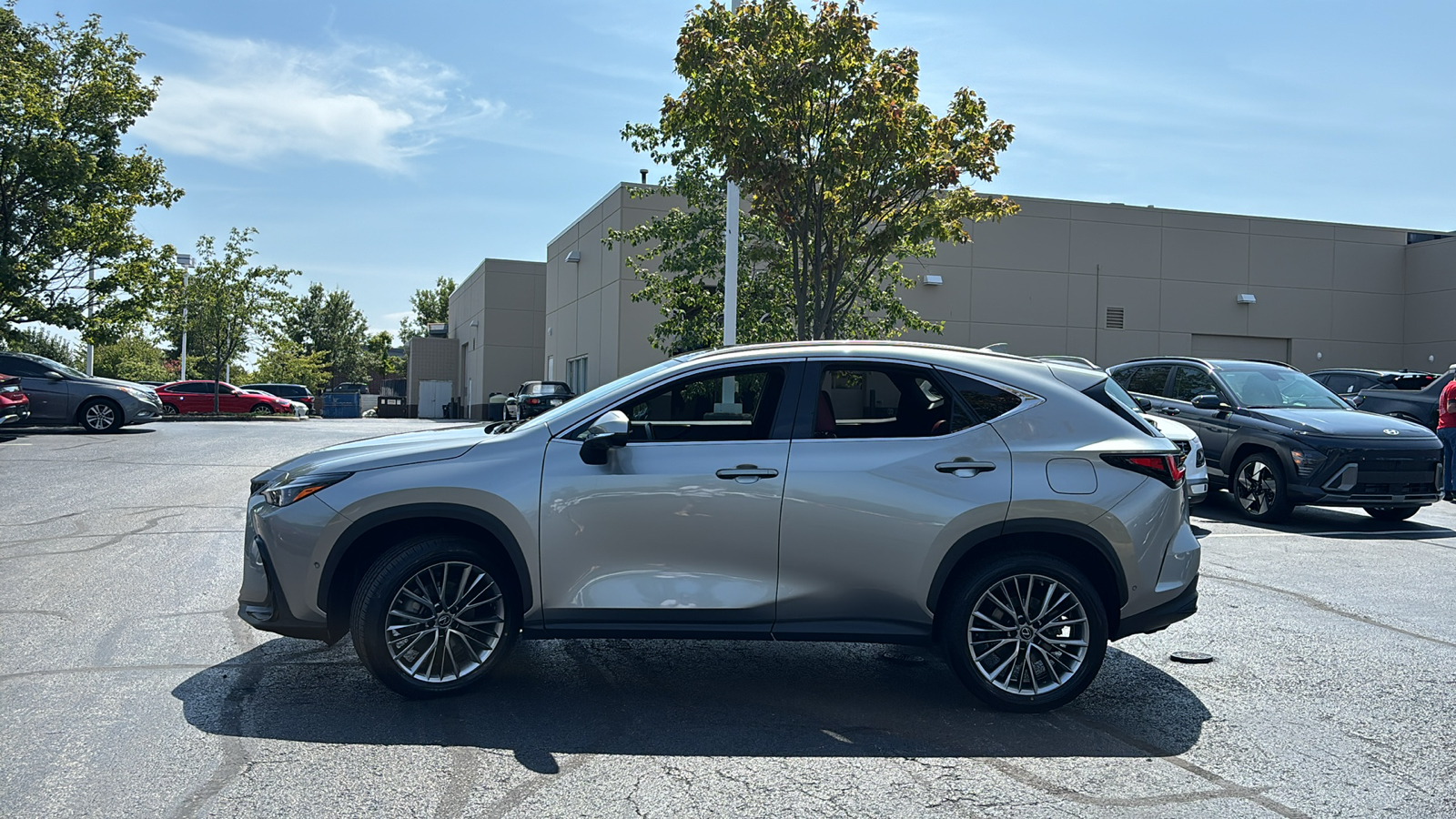 2022 Lexus NX 350h Luxury 4