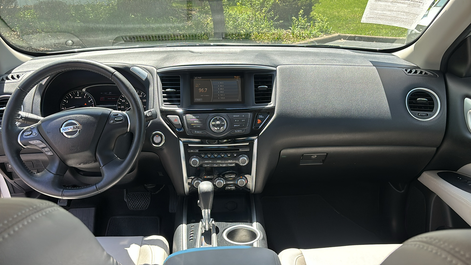 2016 Nissan Pathfinder SL 13