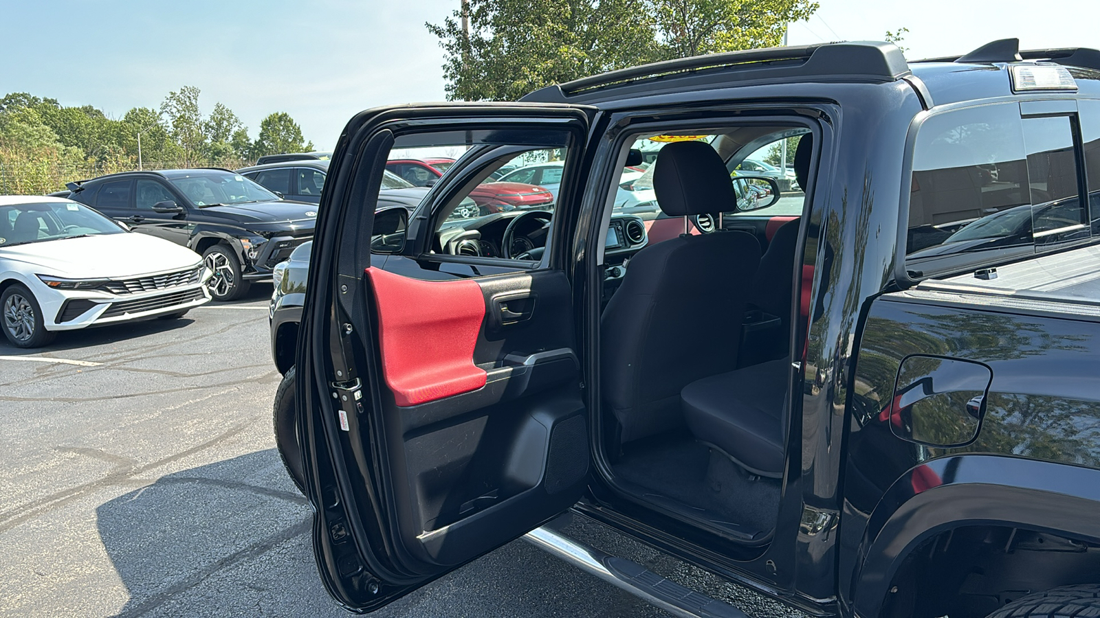 2019 Toyota Tacoma SR5 31