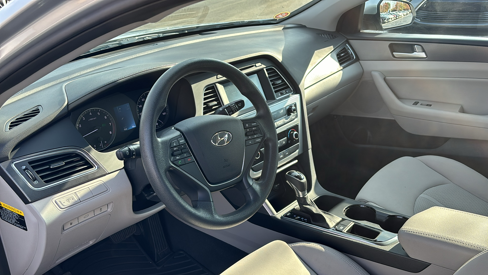 2016 Hyundai Sonata Base 25