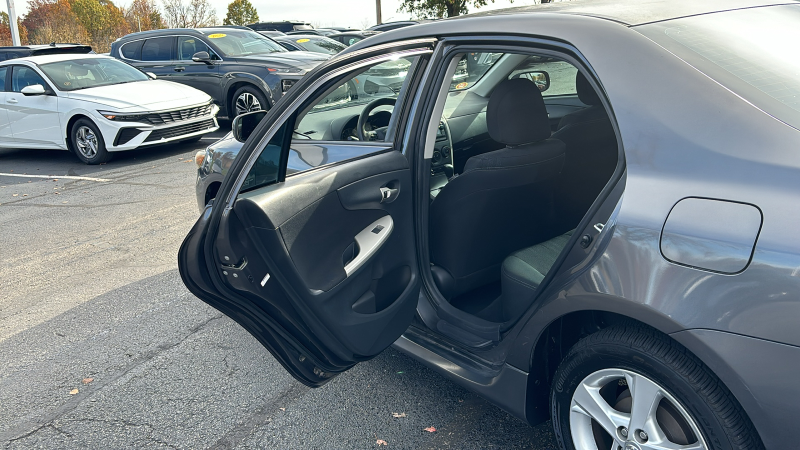 2012 Toyota Corolla S 29