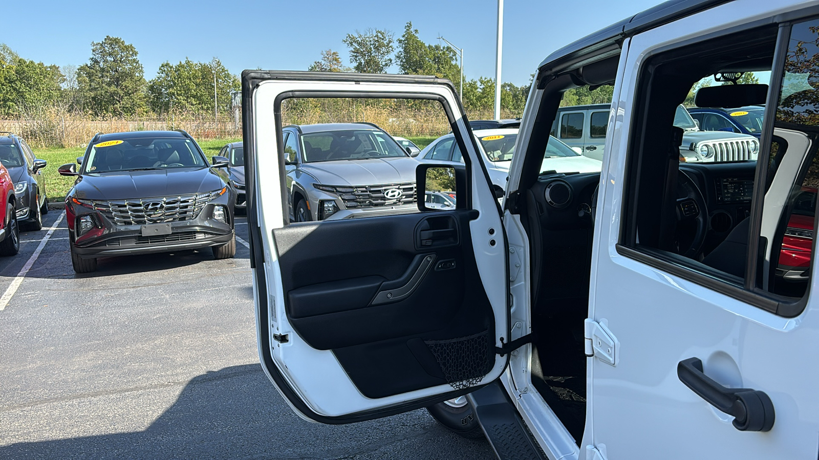 2016 Jeep Wrangler Unlimited Sport 12