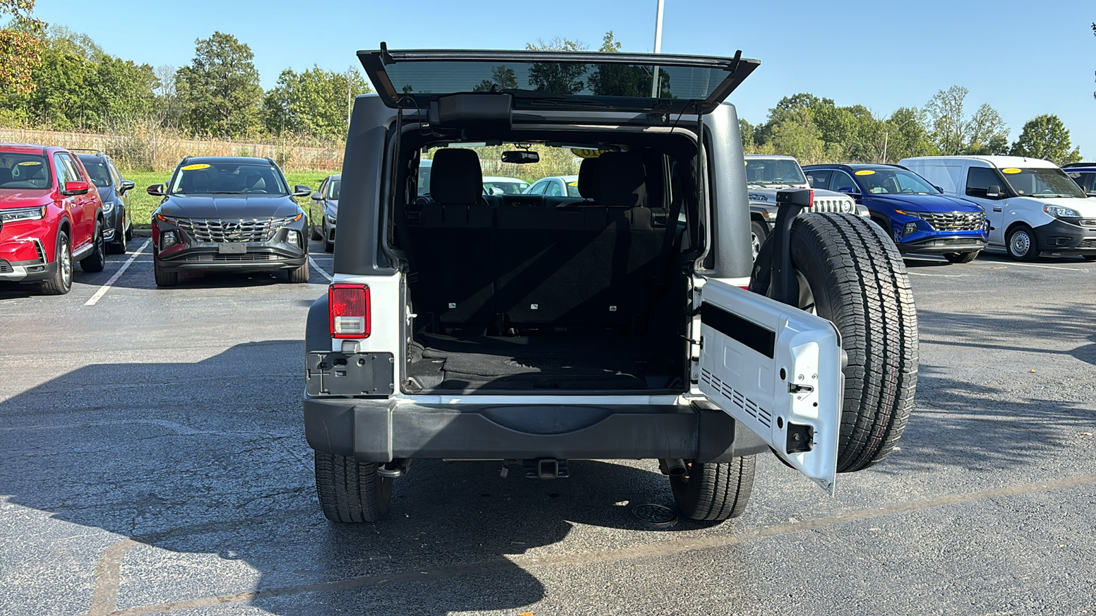 2016 Jeep Wrangler Unlimited Sport 35