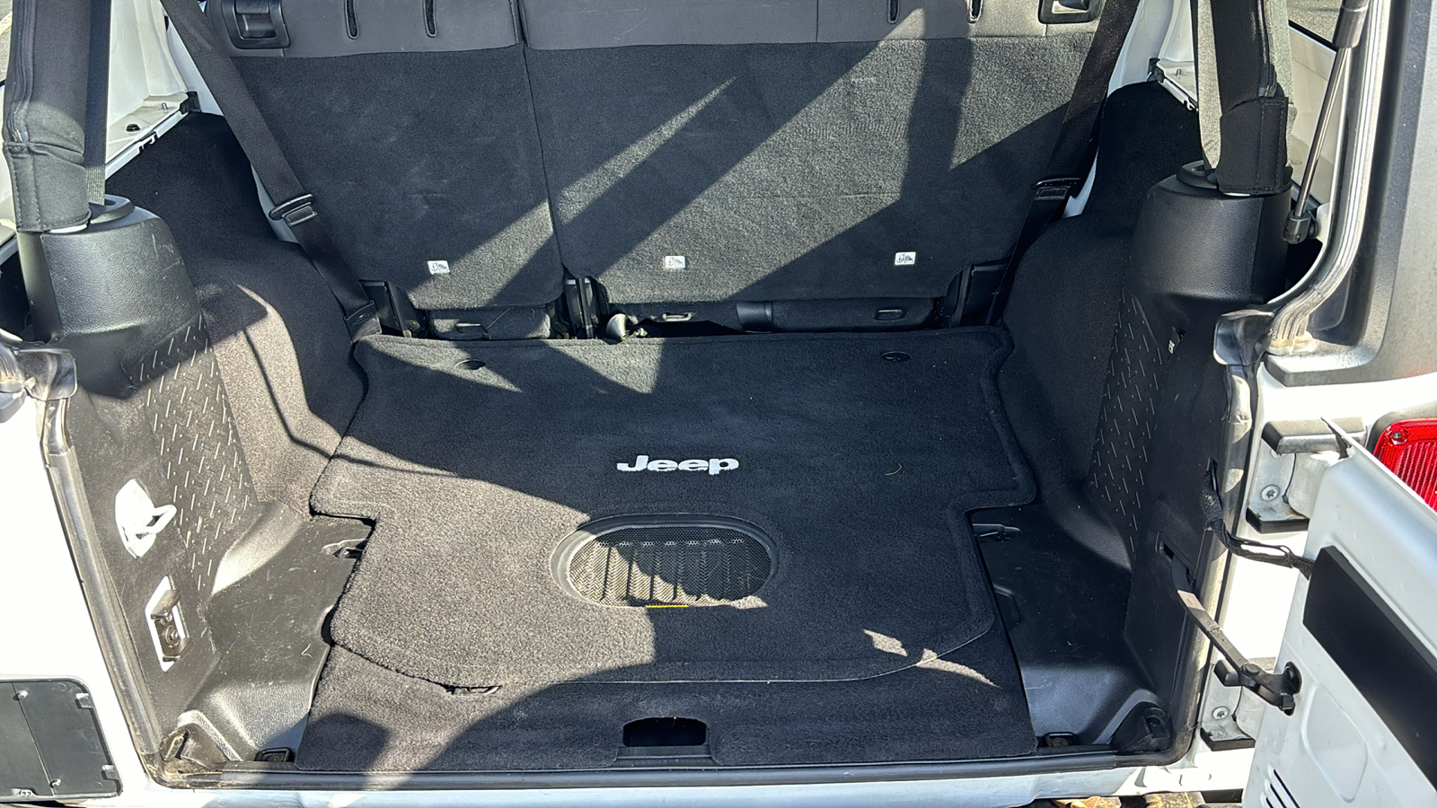 2016 Jeep Wrangler Unlimited Sport 39