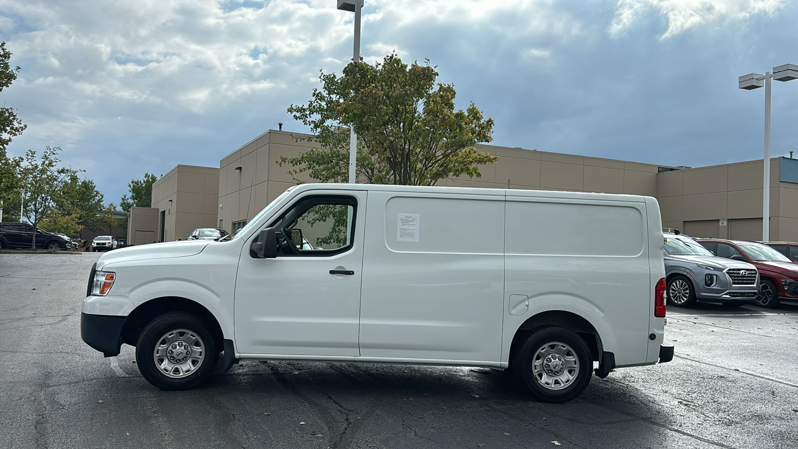 2015 Nissan NV2500 HD SV 4