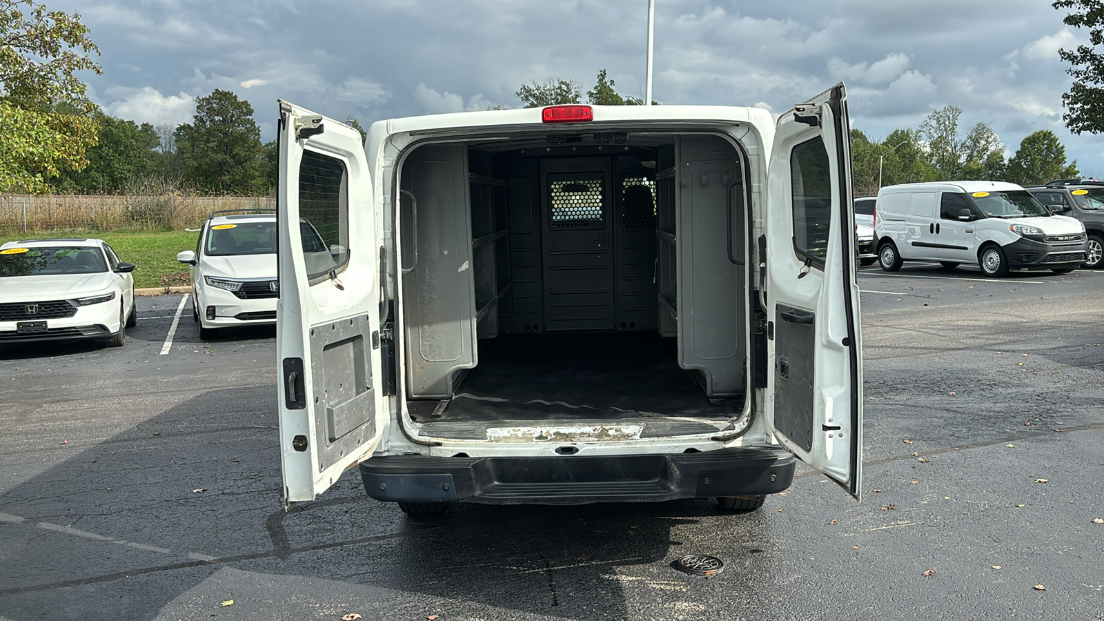 2015 Nissan NV2500 HD SV 27