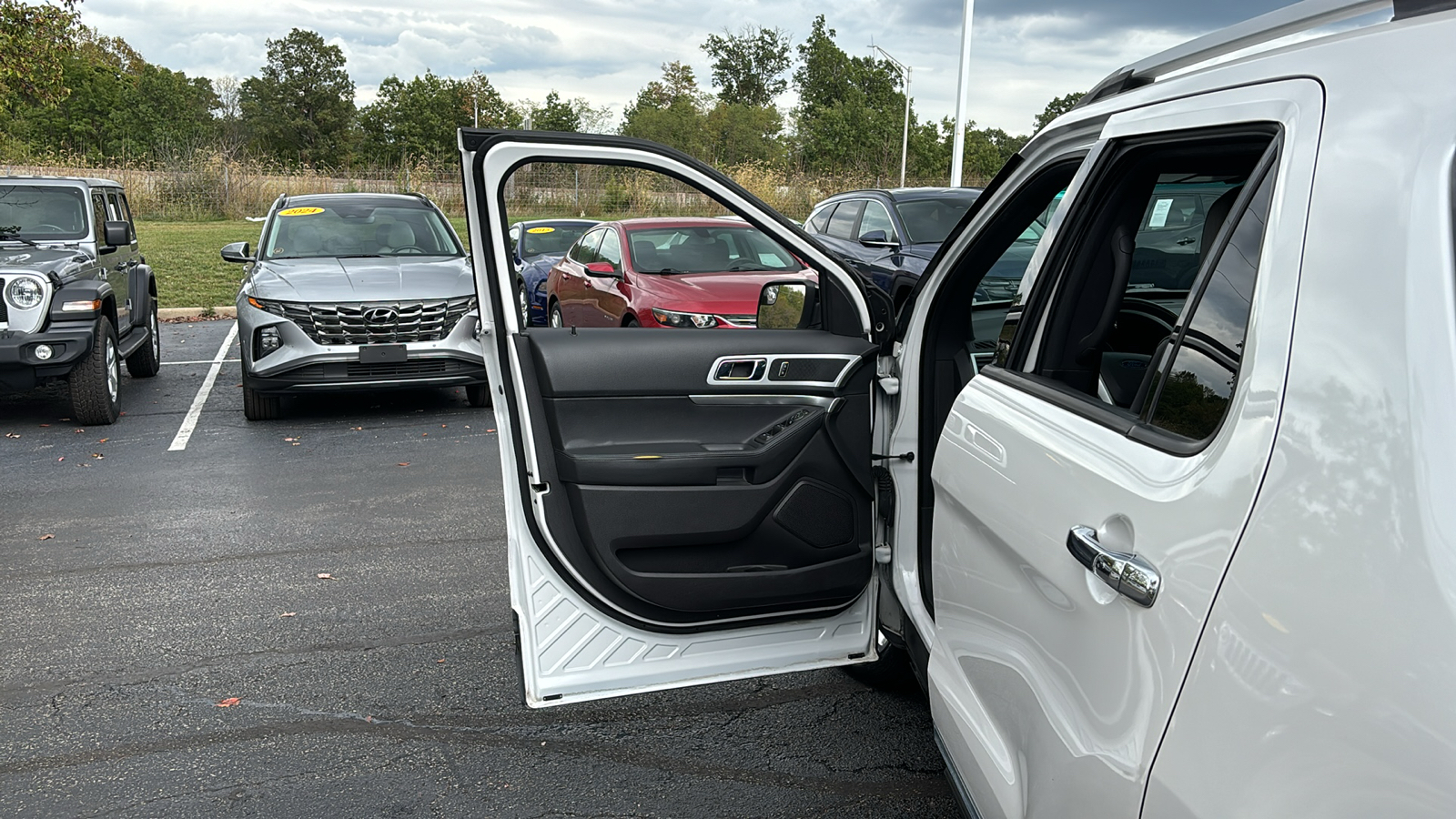 2015 Ford Explorer XLT 12