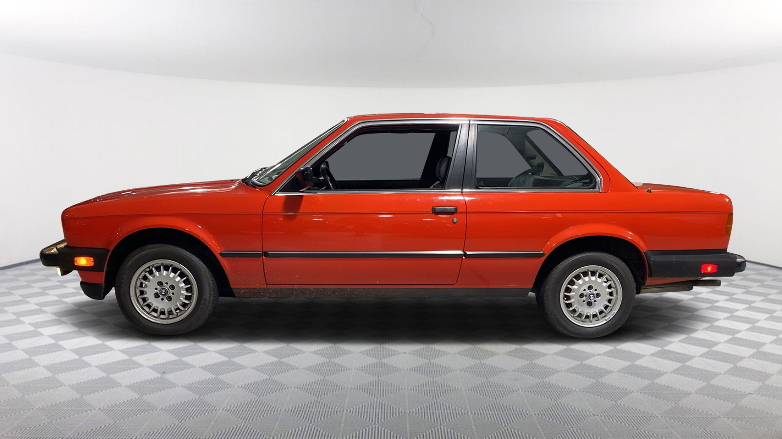1984 BMW 318i  3