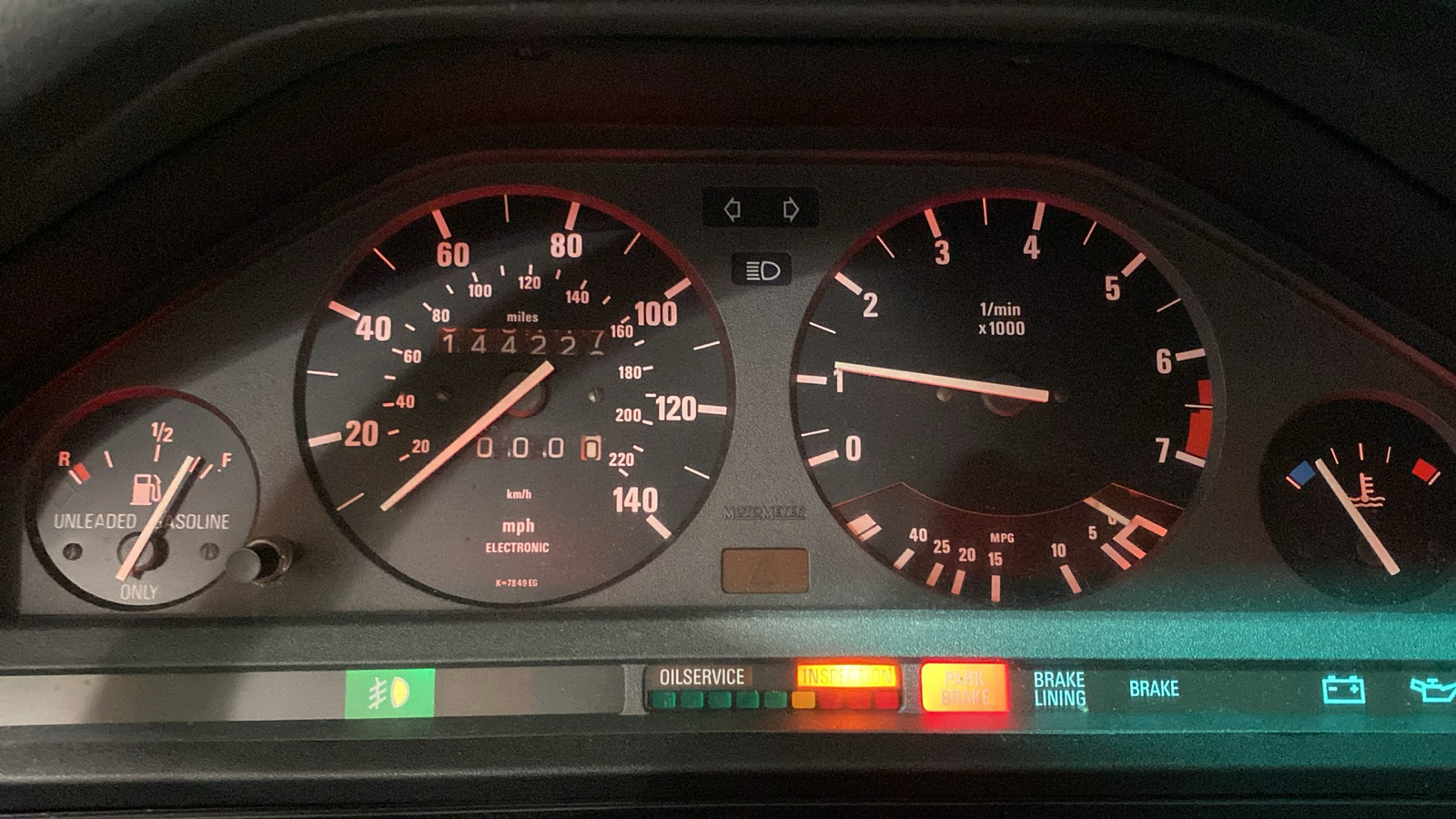 1984 BMW 318i  14