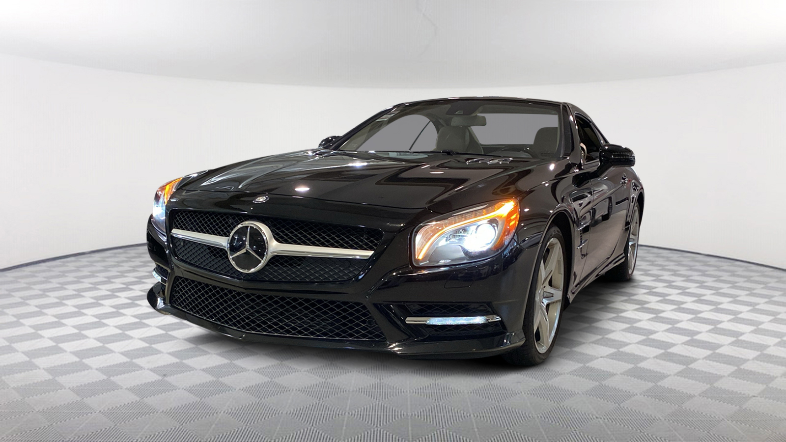 2015 Mercedes-Benz SL-Class SL 550 1