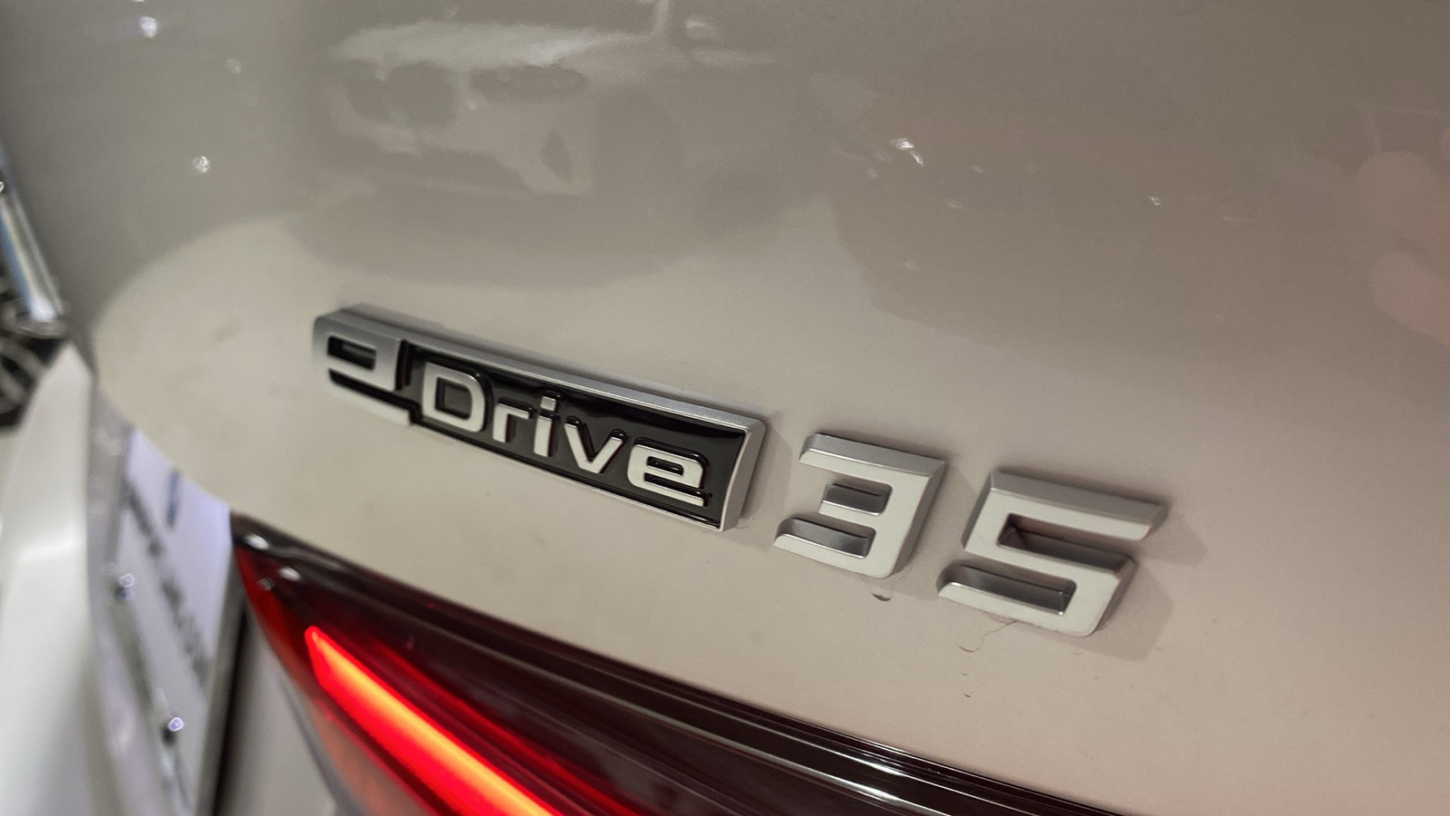 2024 BMW i4 eDrive35 9
