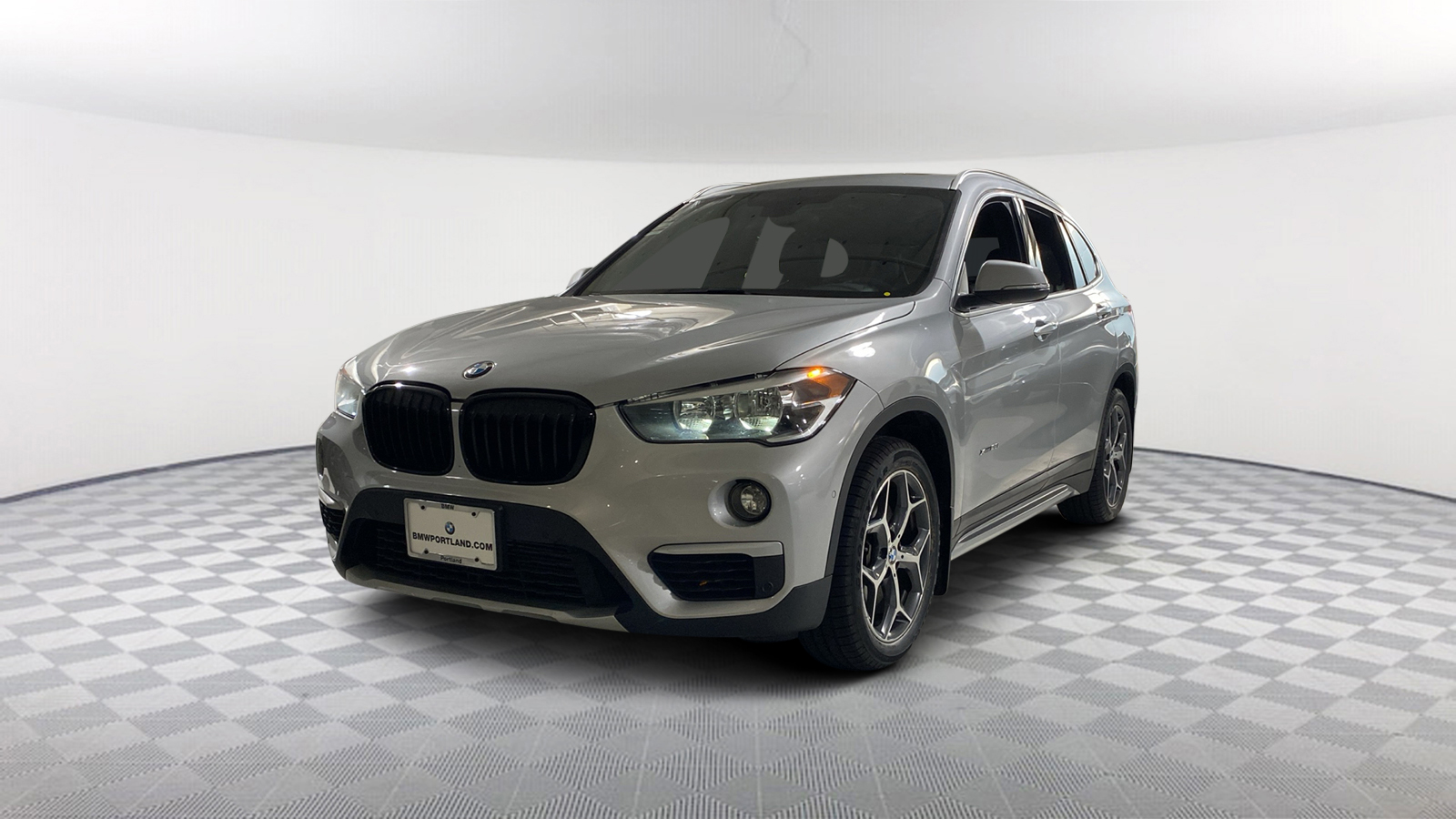 2016 BMW X1 xDrive28i 1