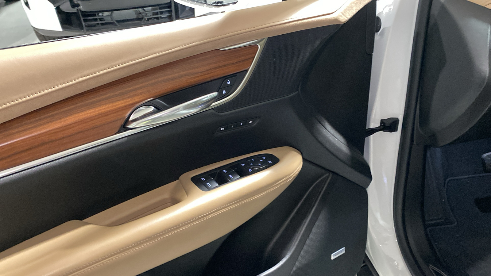 2017 Cadillac XT5 Platinum AWD 14