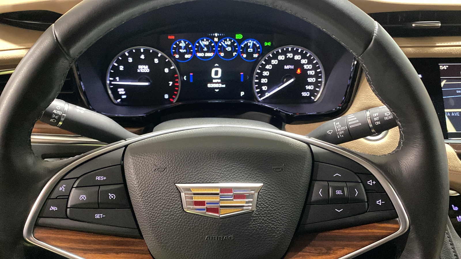 2017 Cadillac XT5 Platinum AWD 17