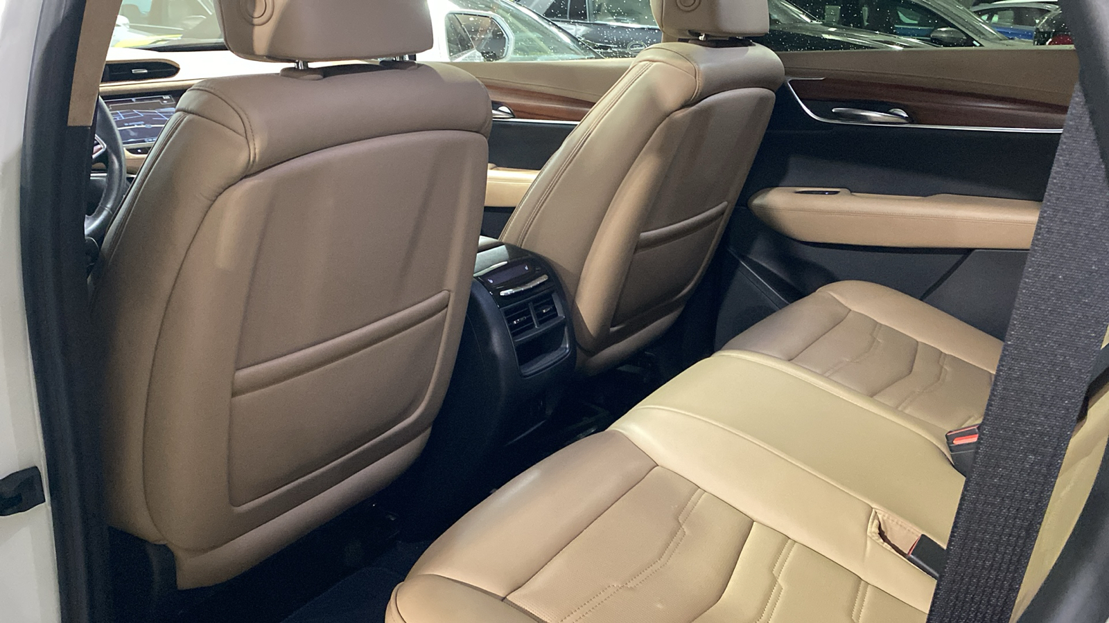 2017 Cadillac XT5 Platinum AWD 26