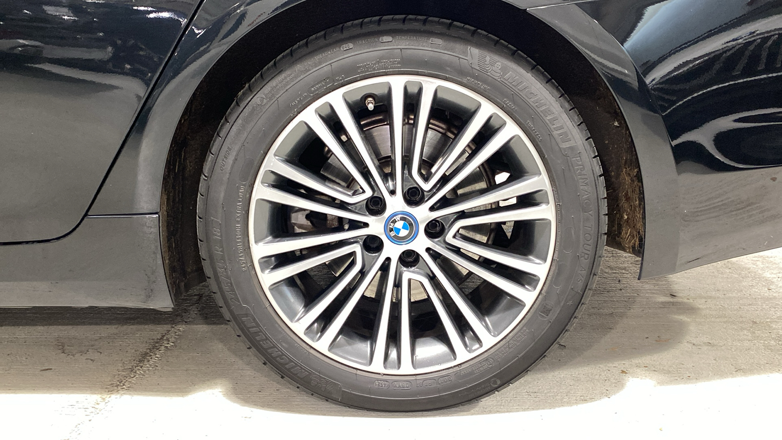 2018 BMW 5 Series 530e xDrive iPerformance 9