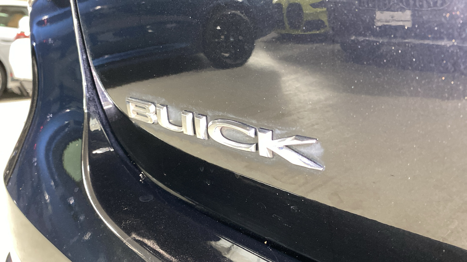 2018 Buick Envision Essence 9