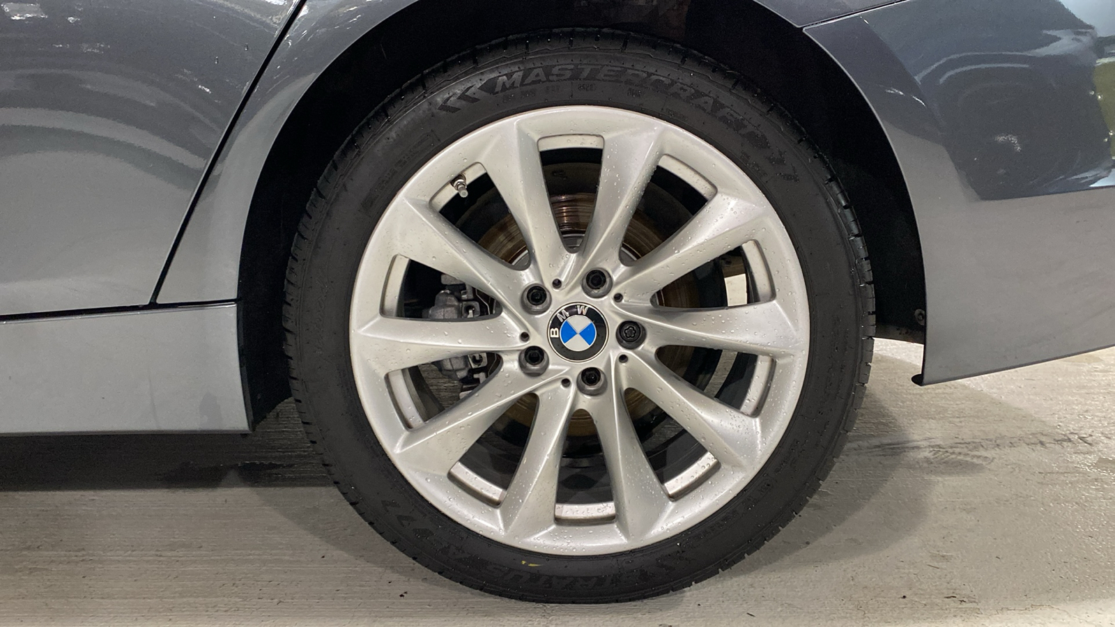 2018 BMW 3 Series 320i xDrive 10