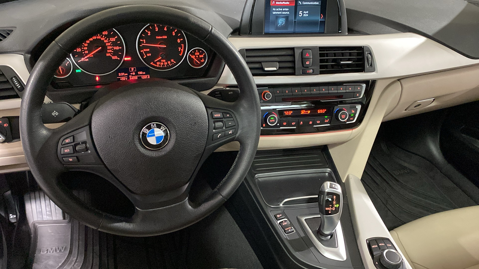 2018 BMW 3 Series 320i xDrive 22
